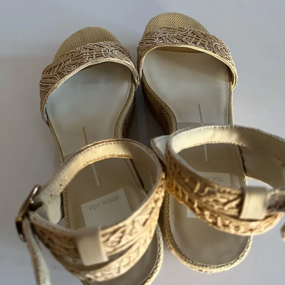 Dolce Vita Talisa Platform Wedges-Beige Textured Sandal Sz 6 Excellent Condition